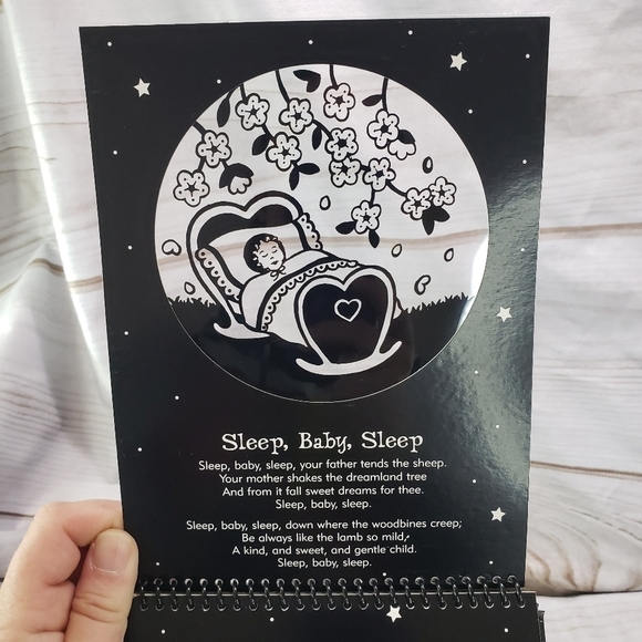 Nighttime Nursery Rhymes A Bedtime Shadow Story Book Peter Pauper Press 2010 - Picture 7 of 8